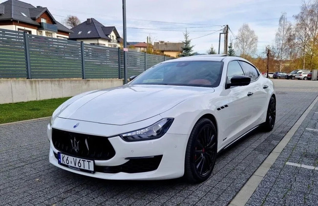 Maserati Ghibli cena 259000 przebieg: 33000, rok produkcji 2019 z Łowicz małe 781